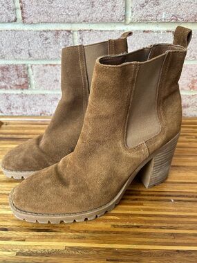 Steve Madden Suede Boots in a Cognac Color 8.5 Leather